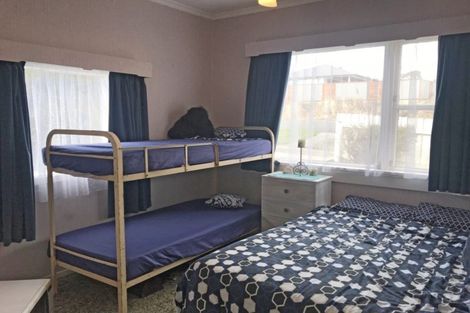 Photo of property in 20 Rimu Street, Kaka Point, 9271