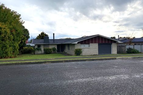 Photo of property in 41 Atkinson Street, Woodville, 4920