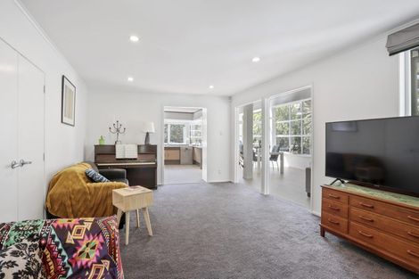 Photo of property in 85 Wood Bay Road, Titirangi, Auckland, 0604