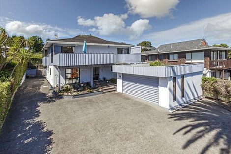 Photo of property in 26 Glencoe Road, Browns Bay, Auckland, 0630