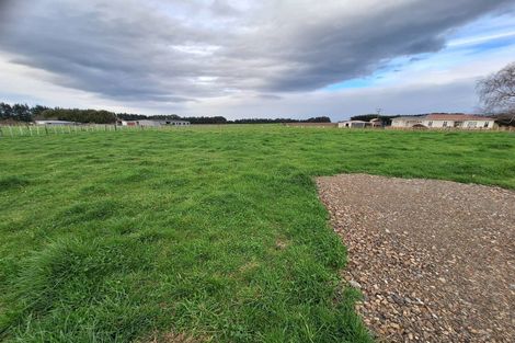 Photo of property in 61 Laws Road, Dannevirke, 4972