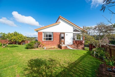 Photo of property in 1/14b Camrose Place, Glenfield, Auckland, 0629