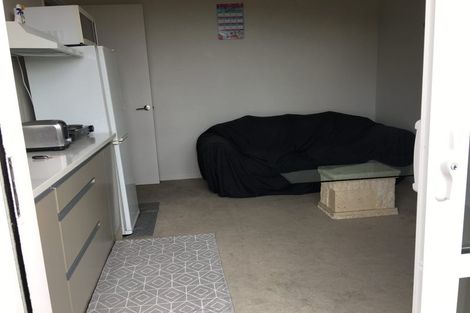 Photo of property in 12 Stubbs Place, Fairview Heights, Auckland, 0632