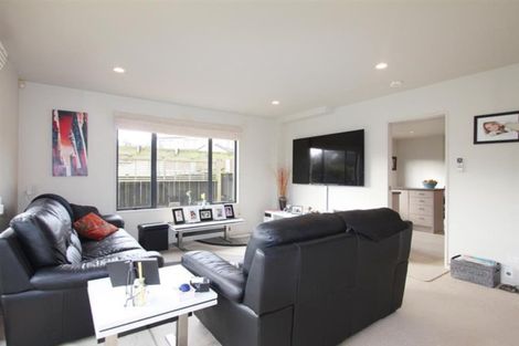 Photo of property in 10 Dawood Place, The Gardens, Auckland, 2105