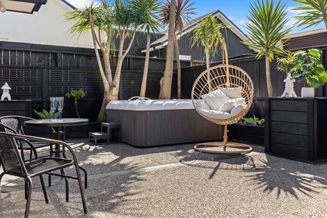 Photo of property in 32 Aranui Drive, Papamoa Beach, Papamoa, 3118