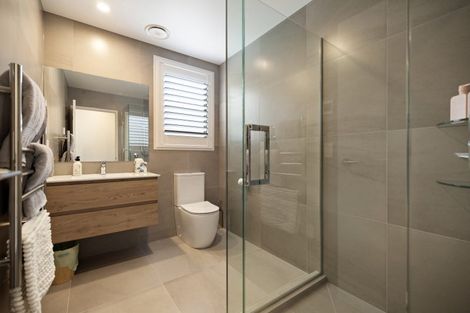 Photo of property in 13 Mcgibbon Lane, Jacks Point, 9371