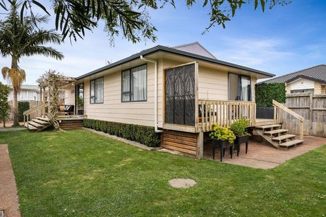 Photo of property in 1b Arney Road, Ranui, Auckland, 0612