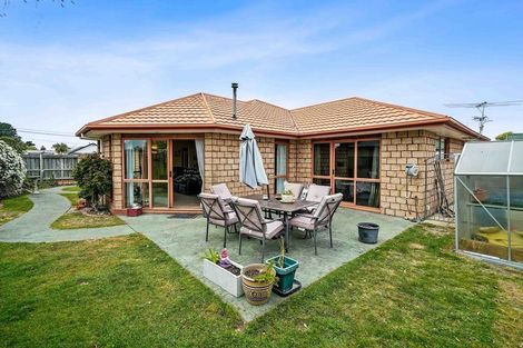 Photo of property in 30 Inwoods Road, Parklands, Christchurch, 8083