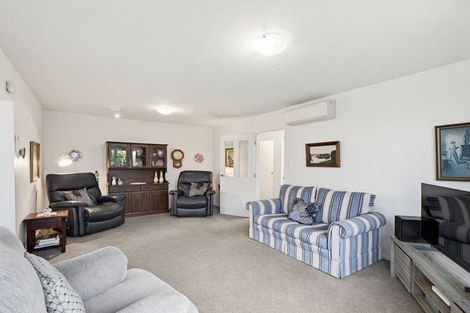Photo of property in 8 Kennedys Bush Road, Halswell, Christchurch, 8025
