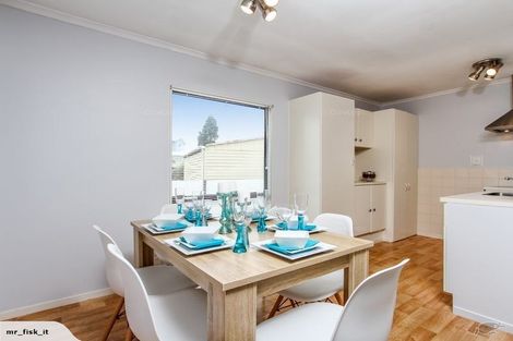 Photo of property in 1 Graham Avenue, Te Atatu Peninsula, Auckland, 0610