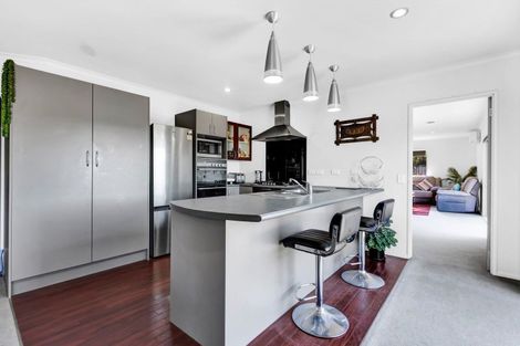 Photo of property in 10a Kororako Grove, Whalers Gate, New Plymouth, 4310