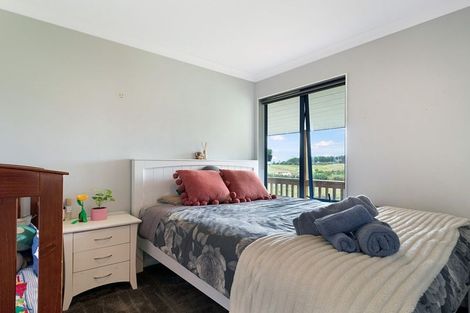 Photo of property in 141 Mangakura Road, Helensville, 0875