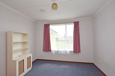 Photo of property in 10 Bridge Street, Tuatapere, 9620