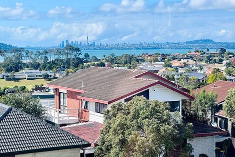 Photo of property in 5 Marlin Street, West Harbour, Auckland, 0618