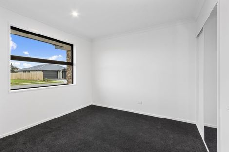 Photo of property in 10 Salkeld Place, Woodend, 7610