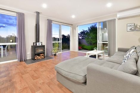 Photo of property in 18 Bankside Road, Silverdale, 0932