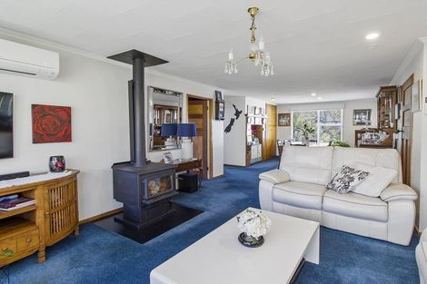 Photo of property in 12 Parsonage Road, Waimate, 7924