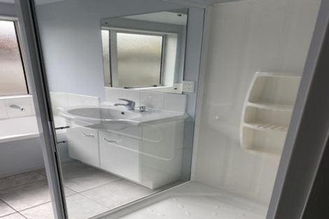 Photo of property in 32a Whitemans Road, Silverstream, Upper Hutt, 5019