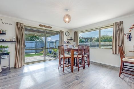 Photo of property in 10 Seabury Avenue, Foxton Beach, Foxton, 4815