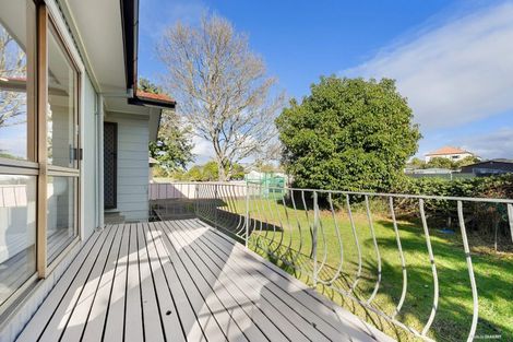 Photo of property in 5 Fiesta Drive, Half Moon Bay, Auckland, 2012