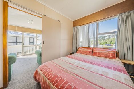 Photo of property in 121 Eighth Avenue, Urenui, 4377