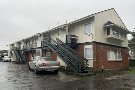 Photo of property in 2/12 Trevethick Grove, Woburn, Lower Hutt, 5010