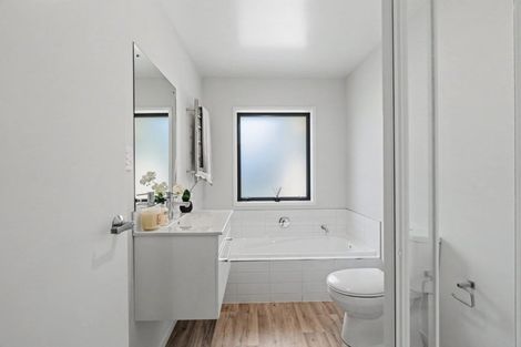 Photo of property in 39 Northmoor Boulevard, Rolleston, 7615