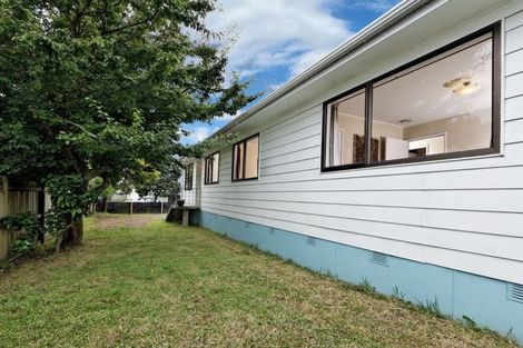 Photo of property in 11 Armada Drive, Ranui, Auckland, 0612