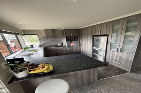 Photo of property in 5 Nobleman Place, Hamilton East, Hamilton, 3216