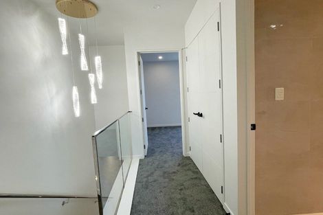 Photo of property in 3 Heketara Way, Massey, Auckland, 0614