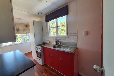 Photo of property in 22 Banks Street, Marfell, New Plymouth, 4310