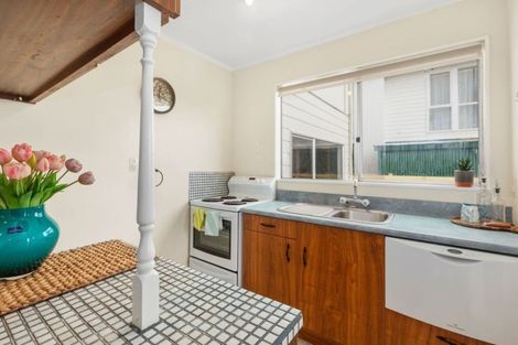 Photo of property in 264b Dowse Drive, Maungaraki, Lower Hutt, 5010