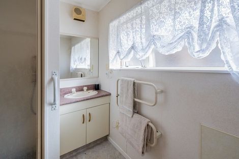 Photo of property in 5 Cumberland Court, Levin, 5510