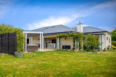 Photo of property in 10 Maple Lane, Martinborough, 5711