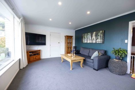 Photo of property in 4 Rembrandt Avenue, Tawa, Wellington, 5028