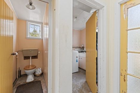 Photo of property in 19 Gordon Terrace, Hunterville, 4730