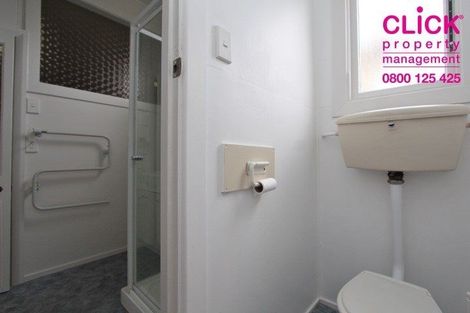 Photo of property in 11 Eglinton Road, The Glen, Dunedin, 9011