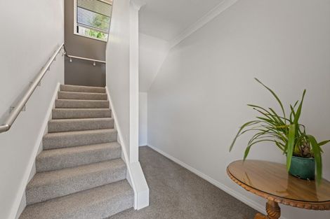 Photo of property in 6 West Terrace, Picton, 7220
