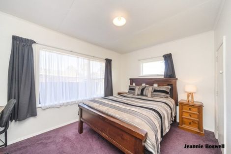 Photo of property in 9 Tingey Place, Awapuni, Palmerston North, 4412