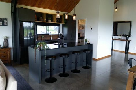 Photo of property in 31 Kaihihi Road, Okato, New Plymouth, 4381