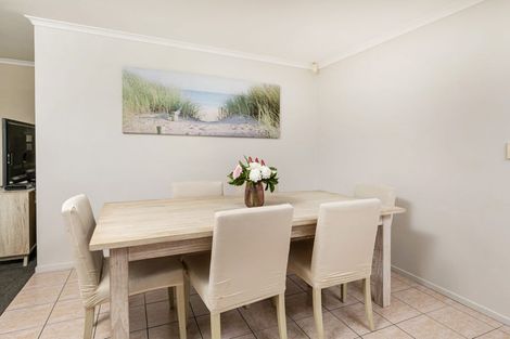Photo of property in 49 Carillon Place, Massey, Auckland, 0614