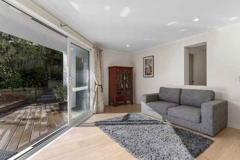 Photo of property in 21 Brooke Ridge Rise, East Tamaki Heights, Auckland, 2016