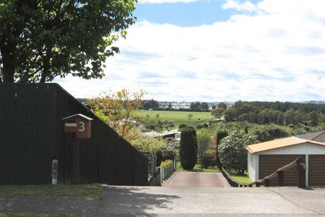 Photo of property in 3 Scenic Heights, Acacia Bay, Taupo, 3330
