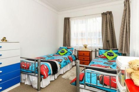 Photo of property in 60a Waimumu Road, Massey, Auckland, 0614