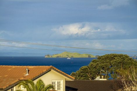 Photo of property in 33 Seacliffe Avenue, Belmont, Auckland, 0622