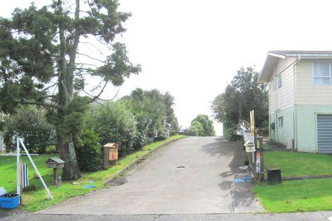 Photo of property in 1/42 Amorino Drive, Red Beach, 0932