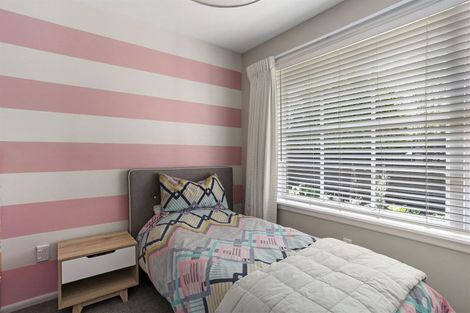 Photo of property in 35 Grahams Road, Ilam, Christchurch, 8041