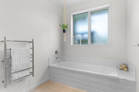 Photo of property in 22 Seascape Crescent, Waipu, 0582