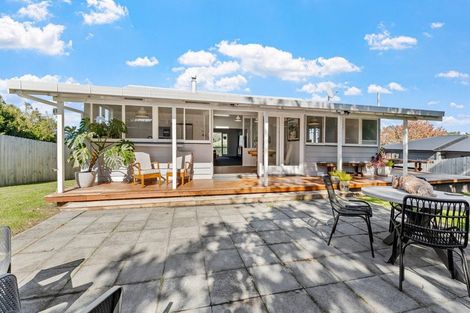 Photo of property in 18 Penton Road, Stanmore Bay, Whangaparaoa, 0932