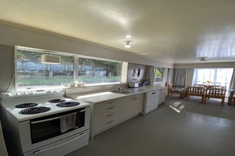 Photo of property in 30 Deller Grove, Silverstream, Upper Hutt, 5019